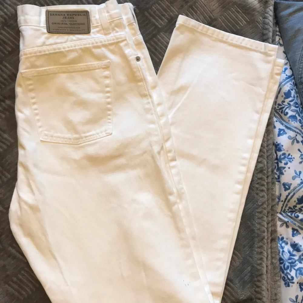 NWOT Banana Republic white jeans